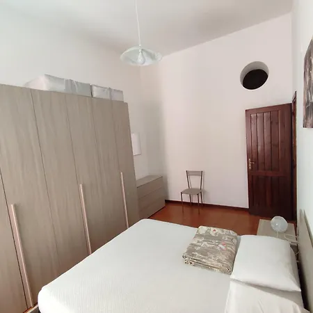 Cozy Flat Cinque Terre Apartment Moneglia